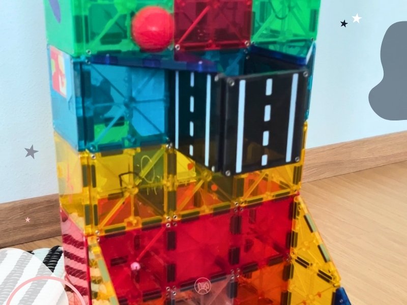 magna-tiles-basketbalovy-kos-hotovo